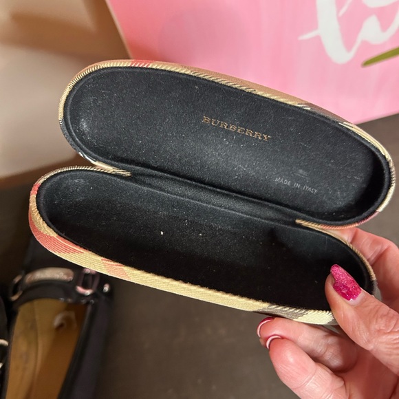 GUC Burberry Glasses Case - Picture 4 of 5